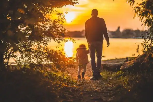 image of dad and child - parental alienation Southampton